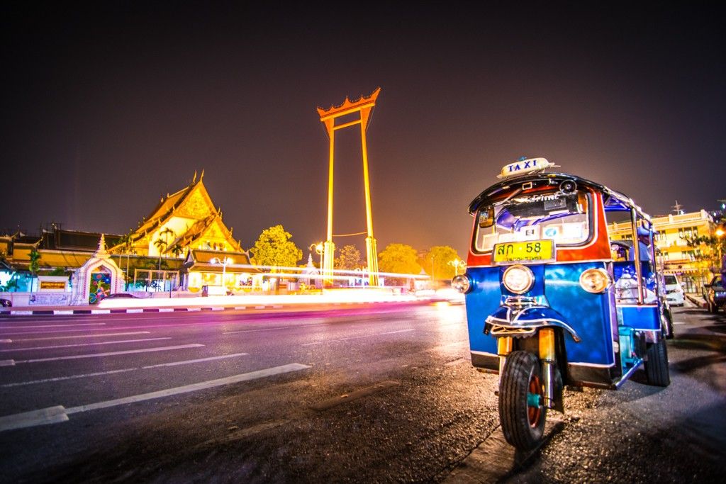 Explore Bangkok S Landmarks With A Tuk Tuk Night Tour Takemetour