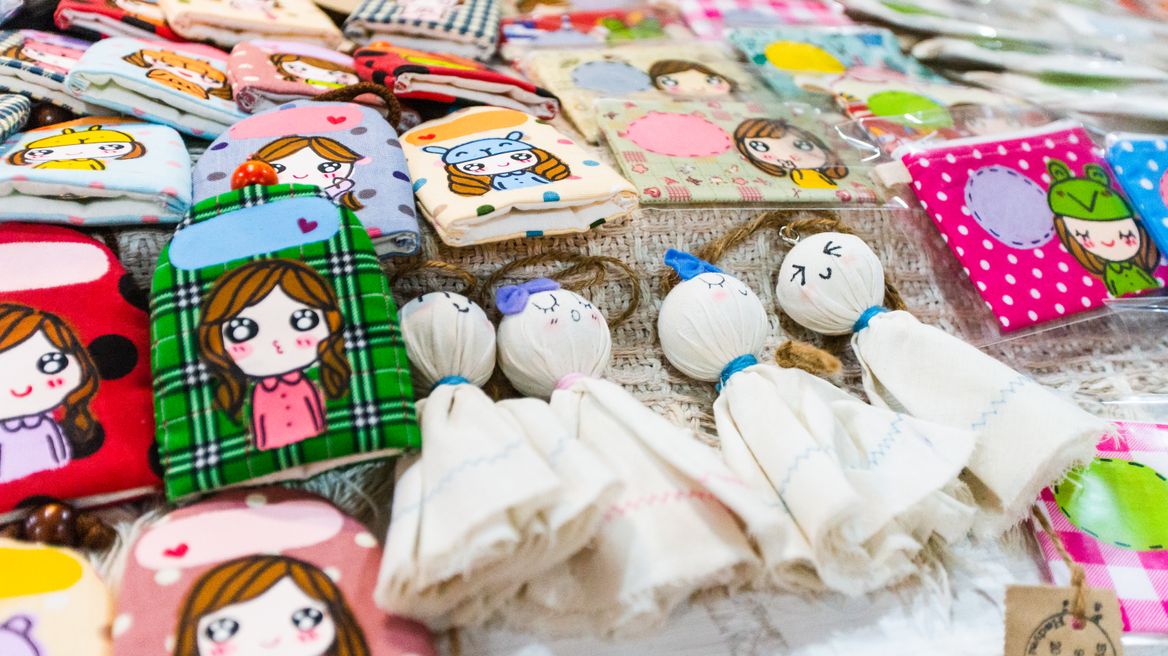🧸The souvenir is very cute and handmade style