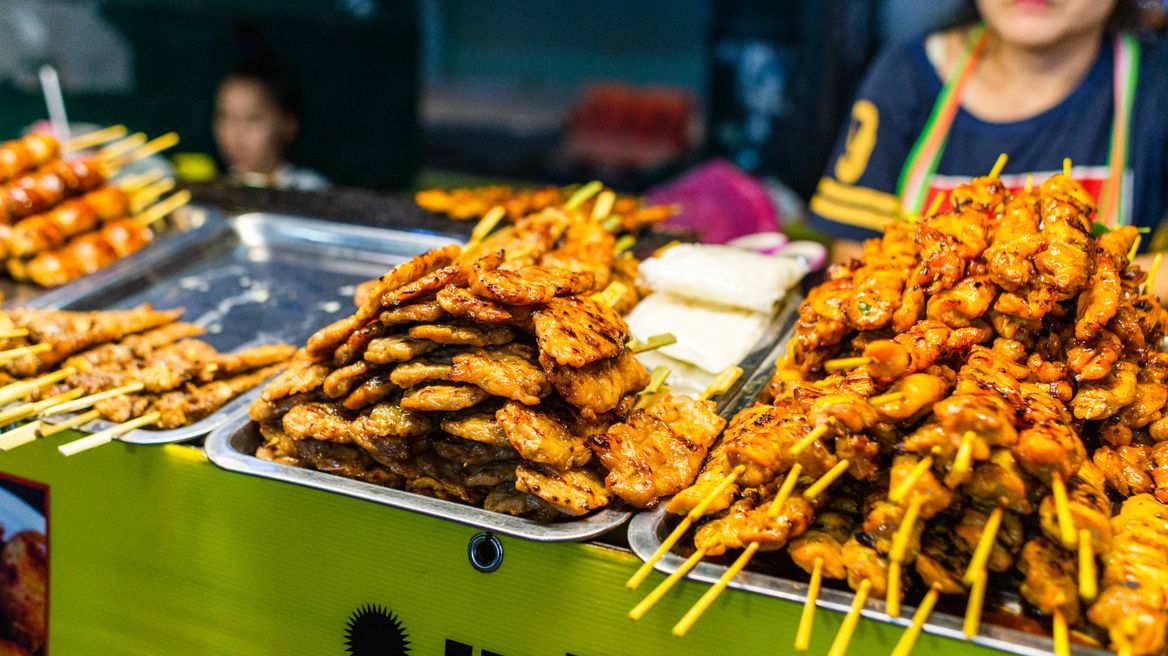 Explore street foods around Khaosan road.