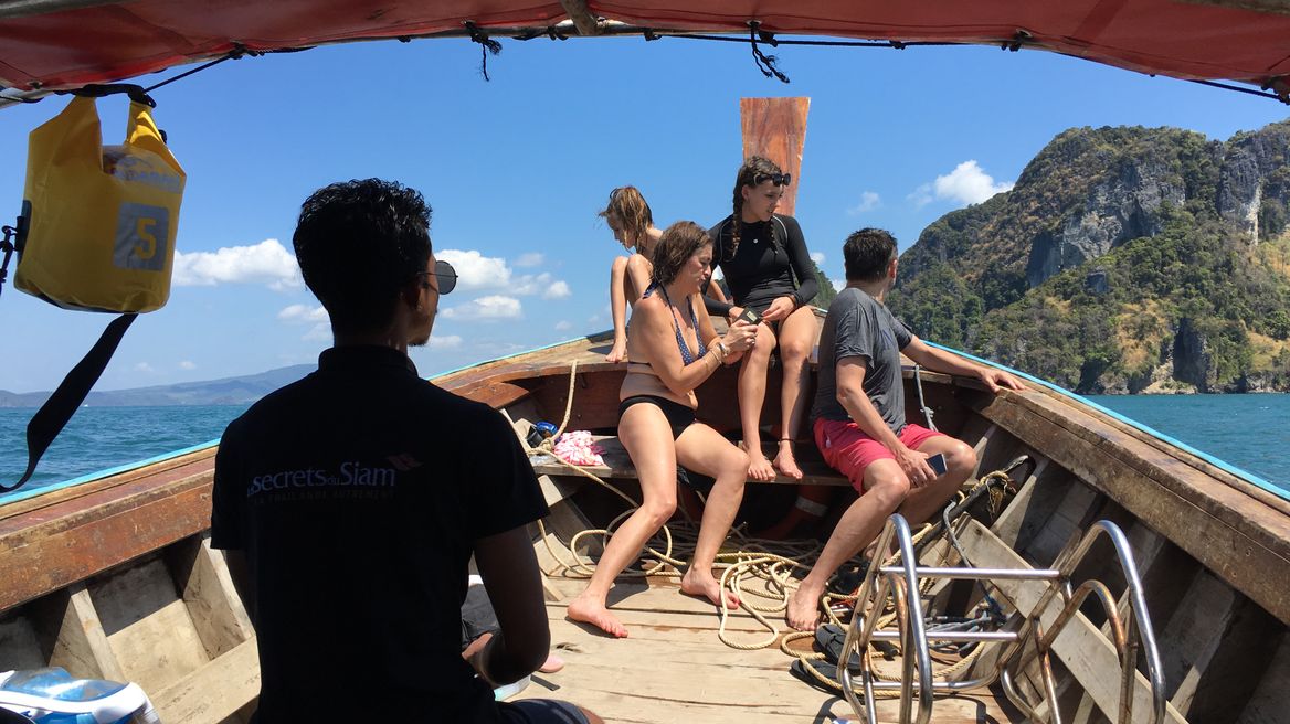 Enjoy with private boat