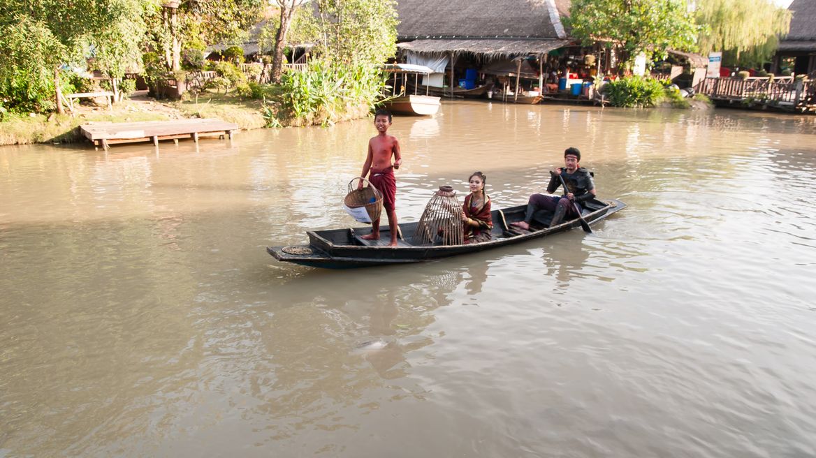 Paddle boat at Ayothaya Market