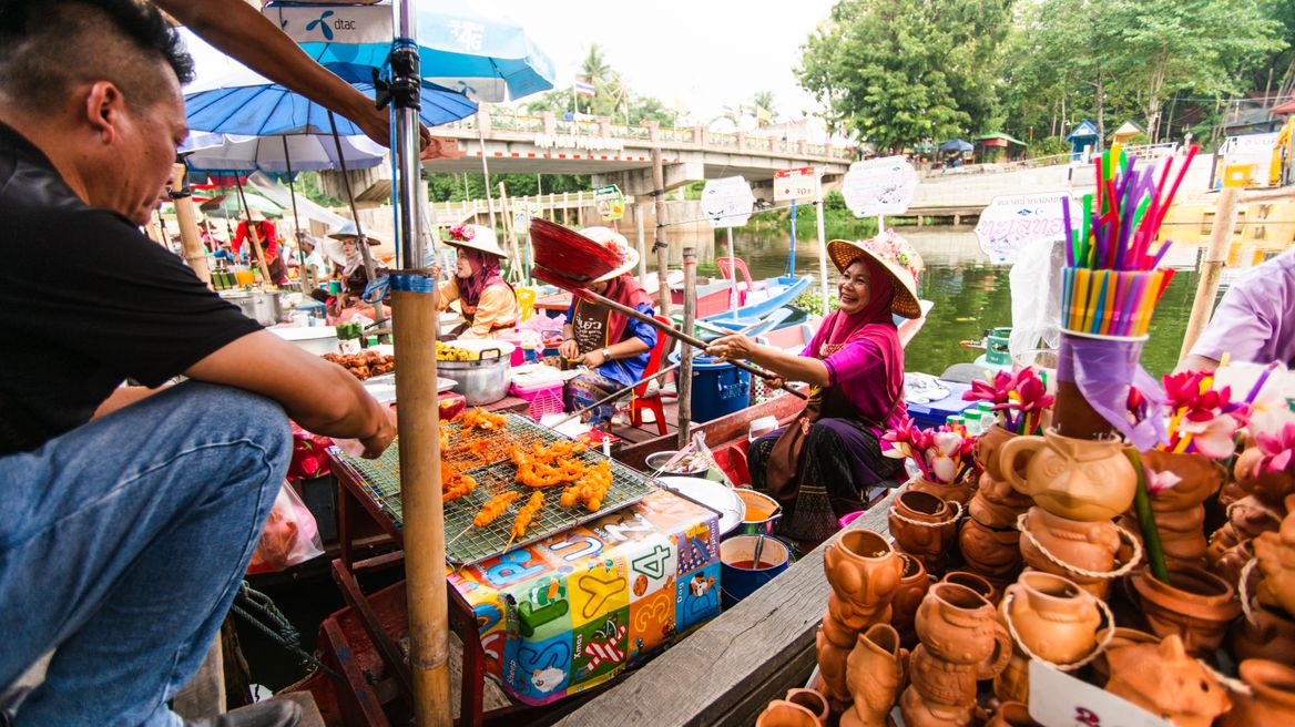 🛶Taste the local food in the local way at Khlong-Hae floating market