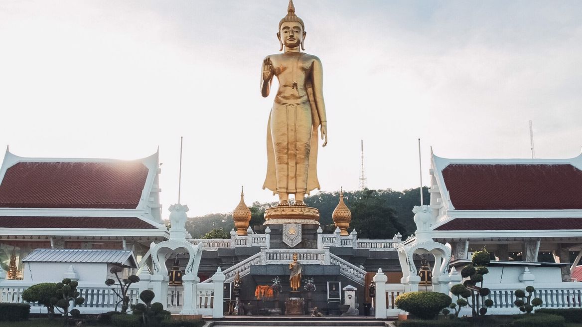 Pray respect or watch the big buddha at Hatyai municipal park hill