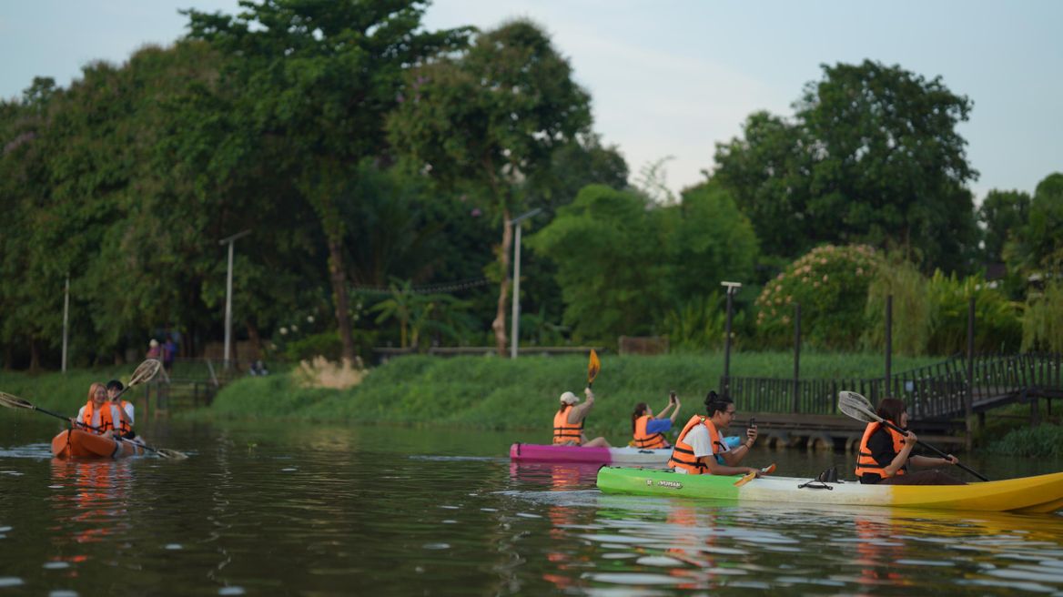 Kayaking through the main river Mae Ping in Chiang Mai about 5-6 kilometers