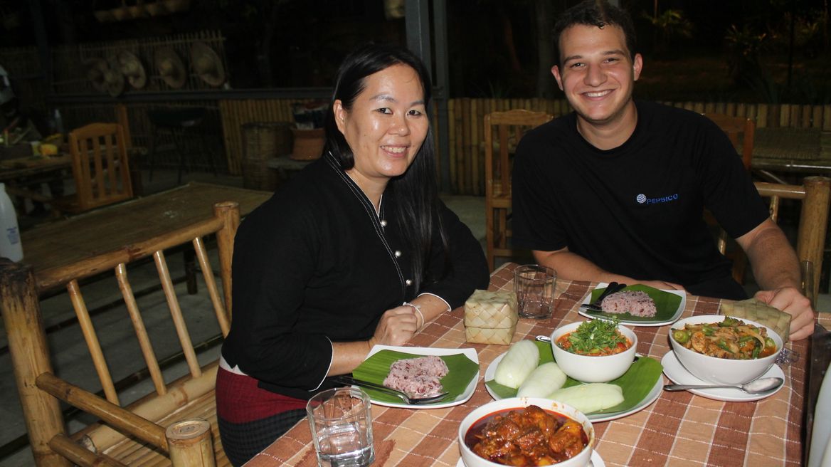 Chiang Mai Cooking Class: Enjoy the food together