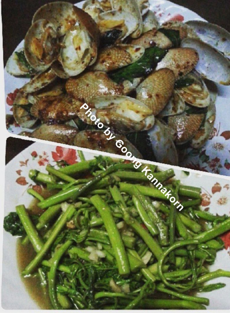 Top-stir fried clams with chili jam. Bottom-Stir fried water minosa with fresh garlic and oyster sauce