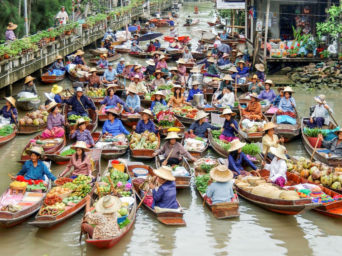 Tha Kha Floating Market