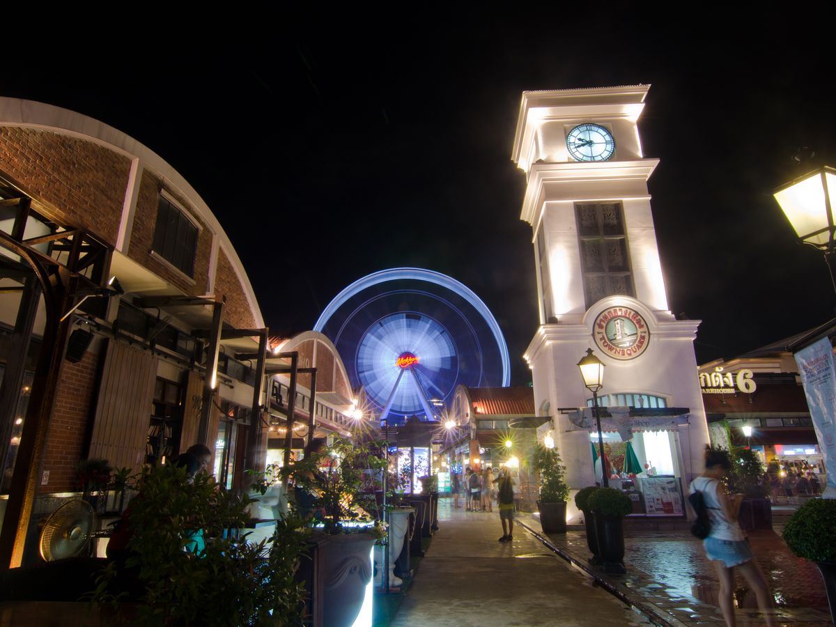 Asiatique Sky Ferris Wheel and the clock tower at Asiatique The Riverfront