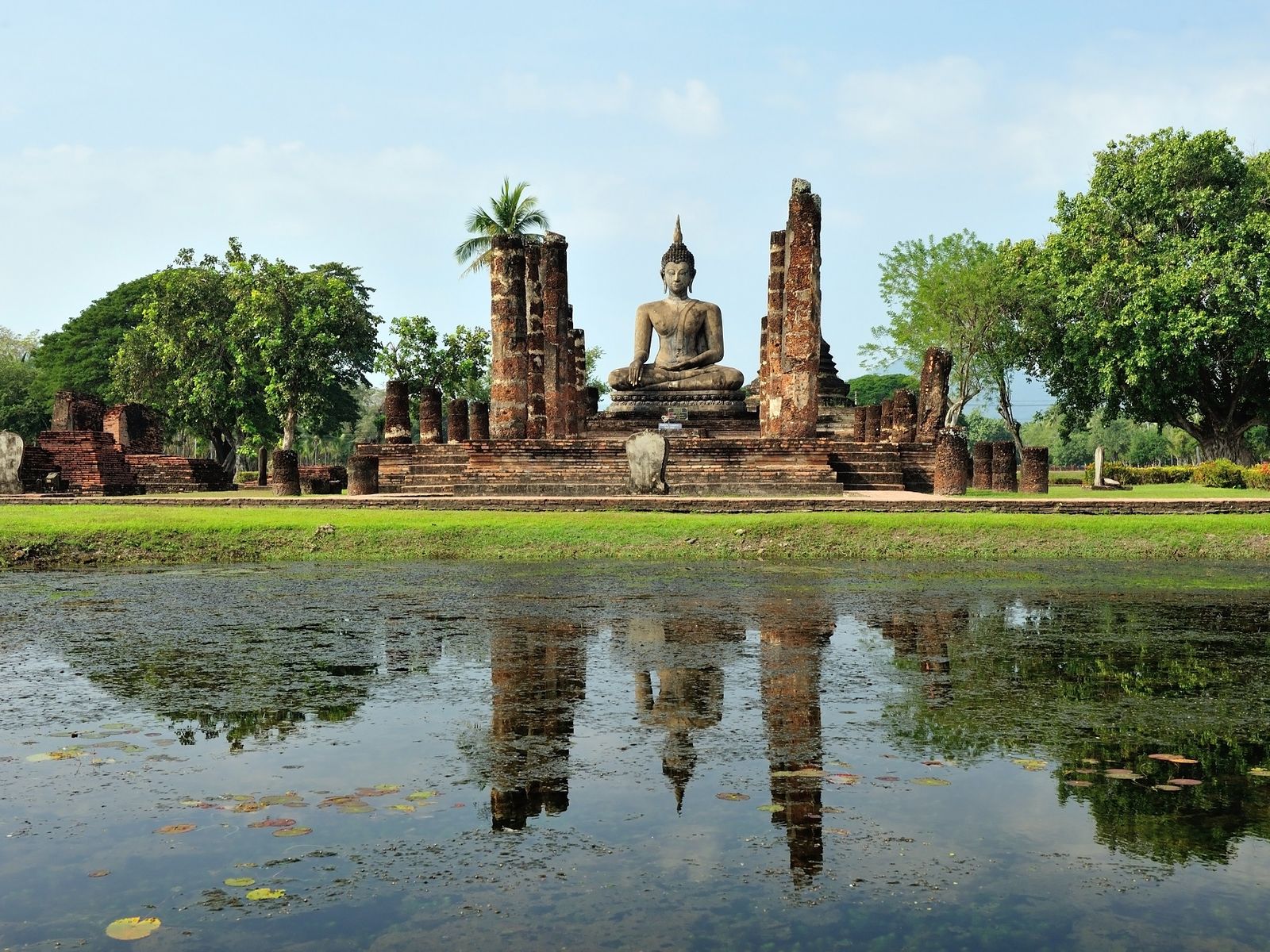 Sukhothai Airport To Historical Park www.takemetour.com