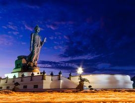 Tall & Glorious Temples and Buddhas