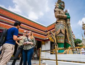 3 Must-See Temples of Bangkok – Morning Join-in Tour