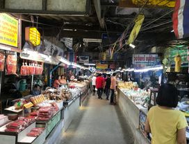 Discover the Localness of Don Wai Floating Market Near Bangkok