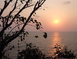 Trekking by the Sea & Enjoying the Sunset at the East Coast 