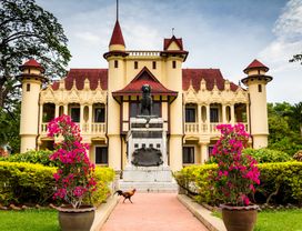 A Summer Residence of King Rama VI & The Biggest Stupa of Thailand