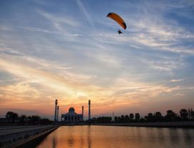 Hat Yai at Night: Sightsee the Central Mosque, Municipal Park & Floating Market