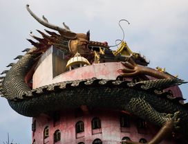 Floating Market & Pink Temple Near Bangkok 