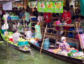 See Local Life Along Khlong Lat Mayom Floating Market & Taste Local Food