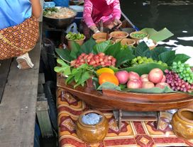 Bangkok Private Boat Tour: Taling Chan Floating Market 