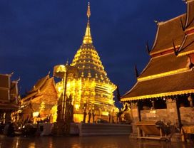 Take a Sunrise Tour of Doi Suthep and Taste Authentic Thai Food! 