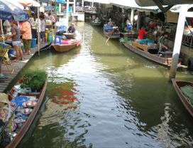 Half Day Trip to Taling Chan Floating Market: Food & Canal Boat Ride 