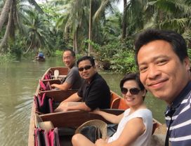 The Authentic Tha Kha Floating Market & Maeklong Railway Market Tour