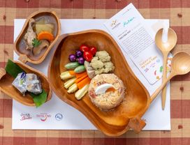 Tour Lopburi Historic Palace, Have Fun with Salted Eggs and Taste Homemade Meal