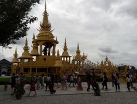 Temple-Hop and Visit Unique Long Neck Karen Tribe in Chiang Rai