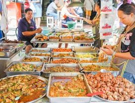 Food Hop Frenzy: Chinatown & Sampeng