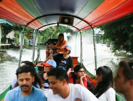Foodie Tour & Boat Riding