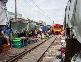 Samut Songkhram: Amphawa, Mae Klong and Coconut Sugar Farm