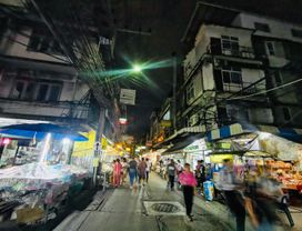 Discover the Hidden Local Street Food Gems in Downtown Bangkok 
