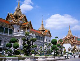 Tour Around The Grand Palace With Real Local