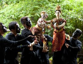 Visit Thai Puppet Artist House by The Canal