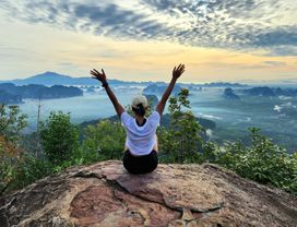 Dragon Crest Sunrise Hike and Klong Root Kayaking 