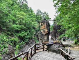 Visit One of the Seven Wonders of Thailand in Chiang Mai