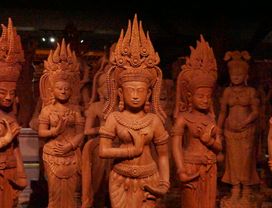It's a Woody Day: Wood Carving Galleries Near Bangkok