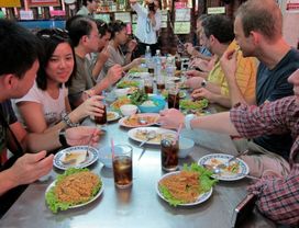 Historic Bang Rak Food Tasting and Cultural Tour 