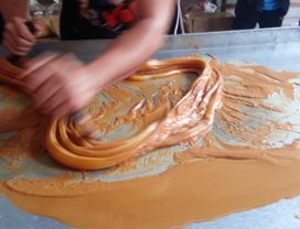 Ayutthaya Day Trip: Thai Traditional String Candy Making & Exploring Temples