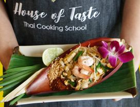 Hands-on Thai Cooking Class with Market Tour in Bangkok's Biggest Fresh Market (Afternoon Class)