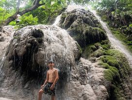Climbing Sticky Waterfall & Wat Phrathat Doi Suthep