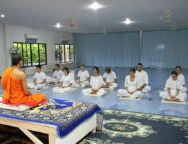 A Lesson in Meditation - Let's Relax in Chiang Mai! 