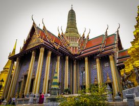 Taking Your Breath Away by Cycling Around the Iconic River and Places in Bangkok