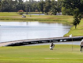 (Weekday) Pinehurst Golf & Country Club with Round Trip Transfer