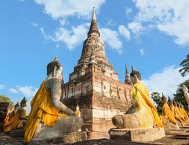 Ayutthaya & Saraburi from BKK: Temple, Buddha Footprint & Hanging Rocks Cave
