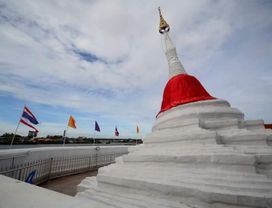 Discover the Unique Local Culture at Koh Kret