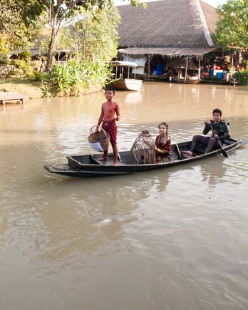Ayothaya Floating Market 