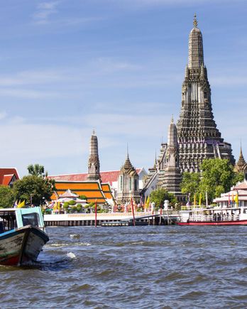 Wat Arun by the riverside