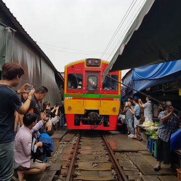 Damnoen Saduak Floating Market from Bangkok & Maeklong Railway Tour
