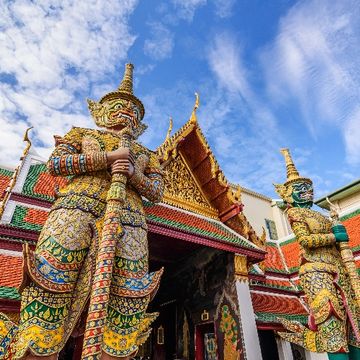 Walking around and explore Bangkok for a day