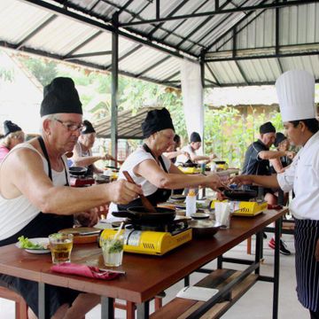 Cook Delicious Cambodian Food at Organic Farm 